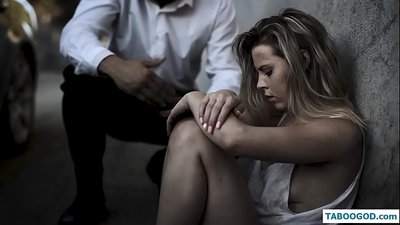 Pöörased lood: kodutu teismeline tüdruk